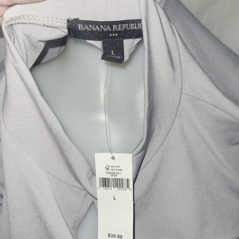 Grey Funnel Neck Front Key Hole 3/4 Sleeve